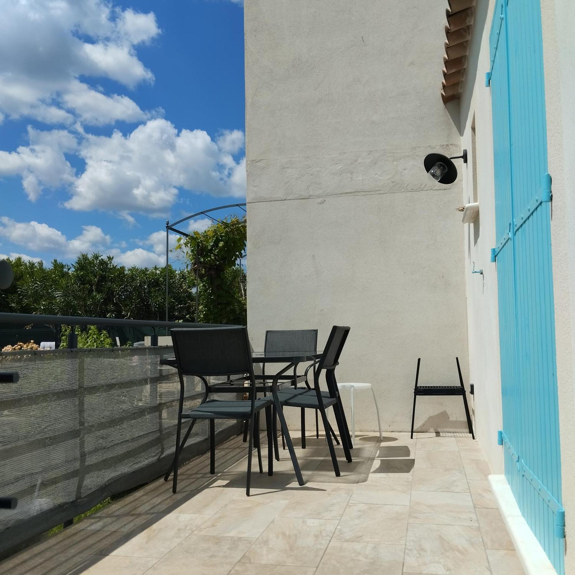 Studio Pont Du Gard Sernhac Rum bild
